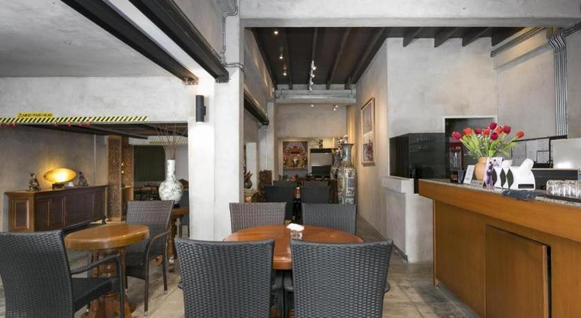 Intown Hotel