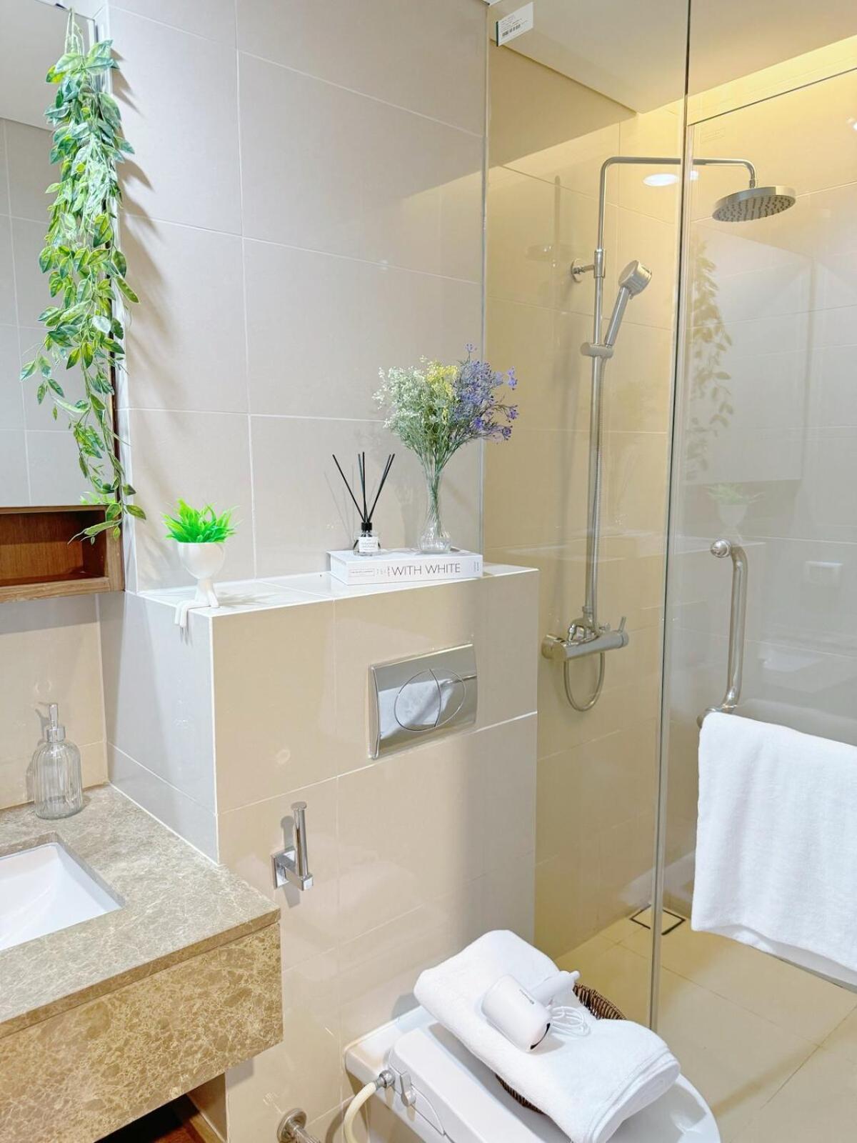 2 Bed 2 Bath Phrom Phong Bts Apartment
