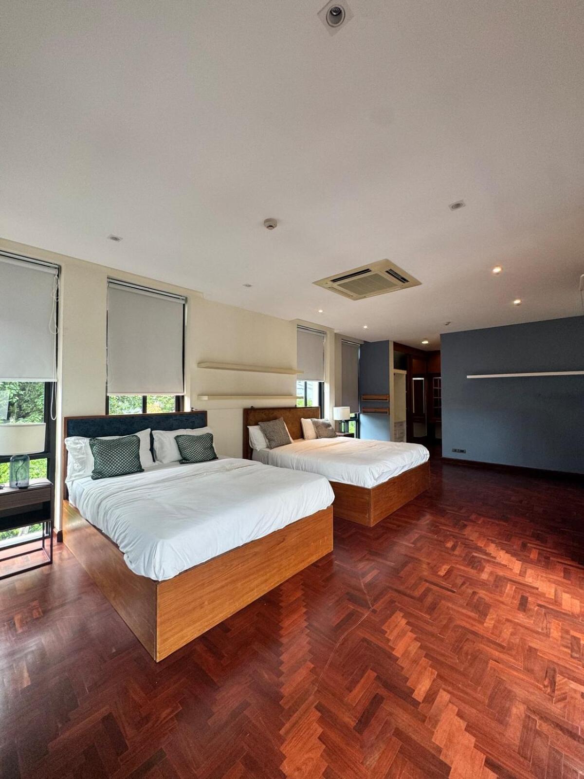 Villa Bkk Luxuxy Pool 4br *