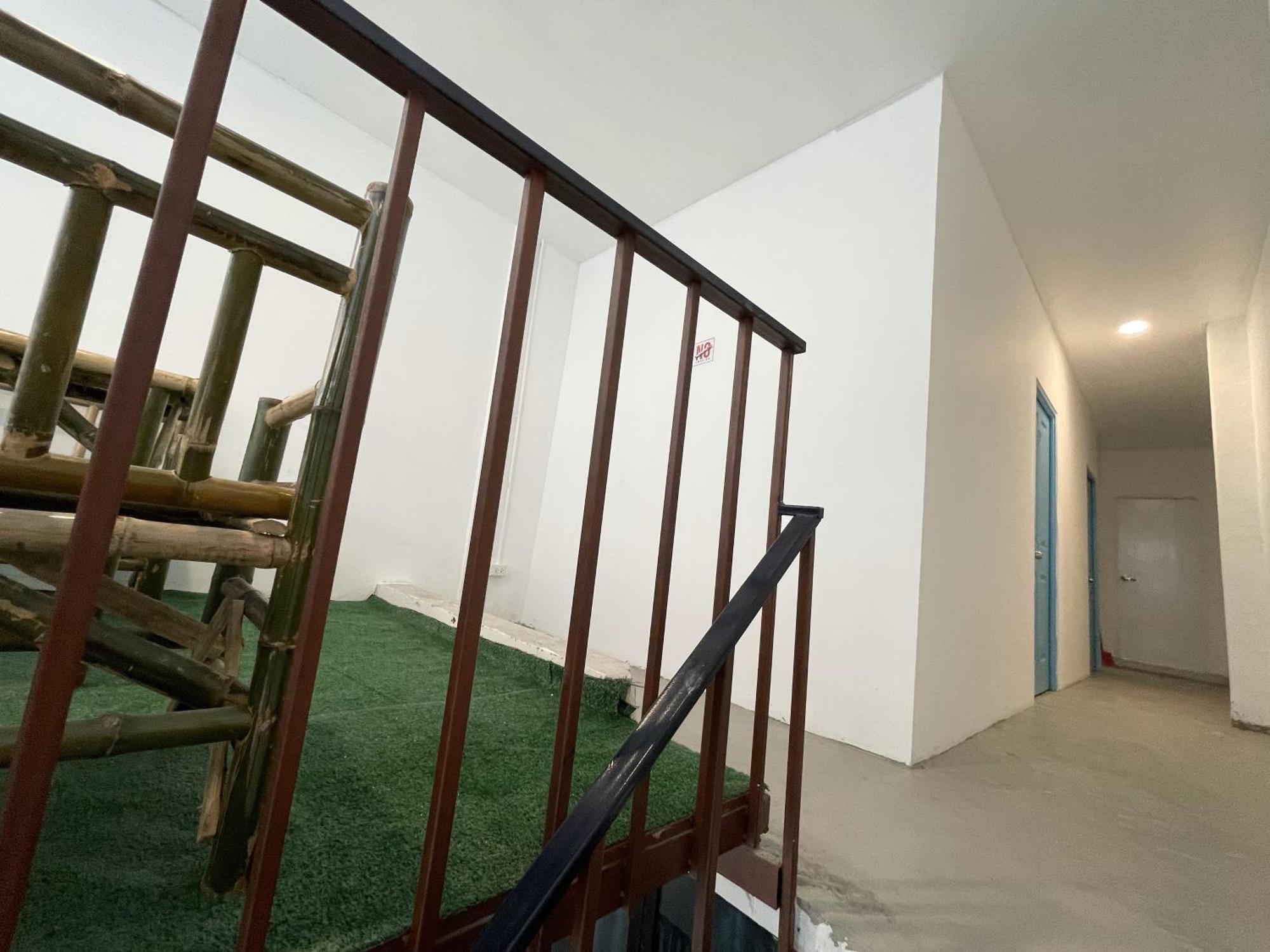 Moon Piti Inn Bangkok