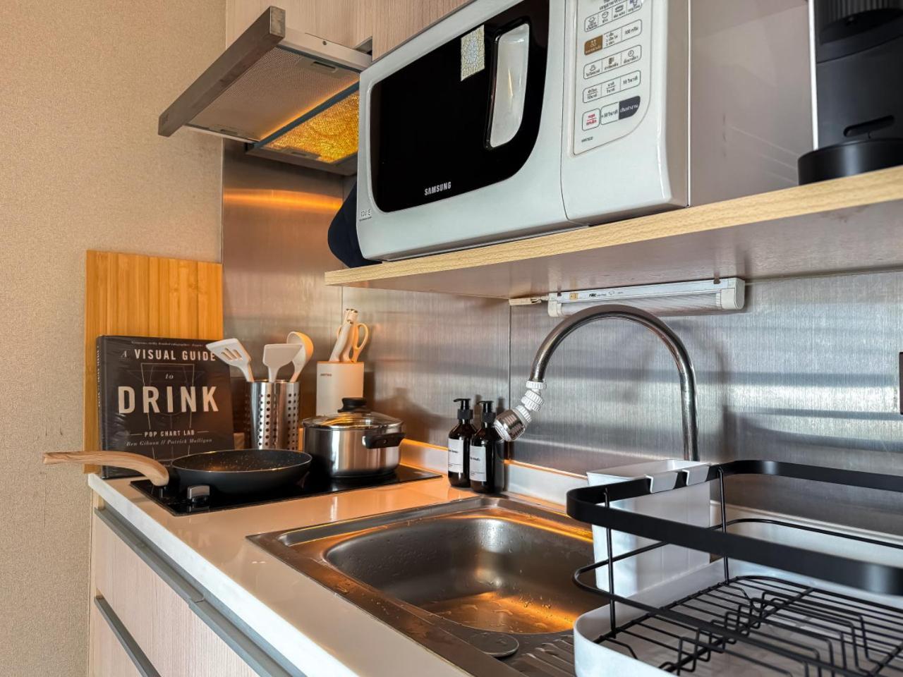 Apartment Tropical Modern 1br - Ultra Fast Wifi - Thong Lo Bangkok