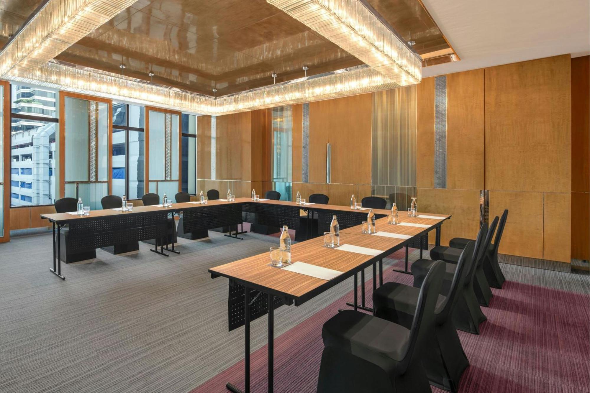 Hotel Renaissance Ratchaprasong 5*