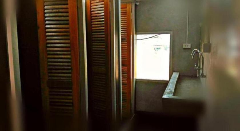 The Twins Hostel Hotel Bangkok