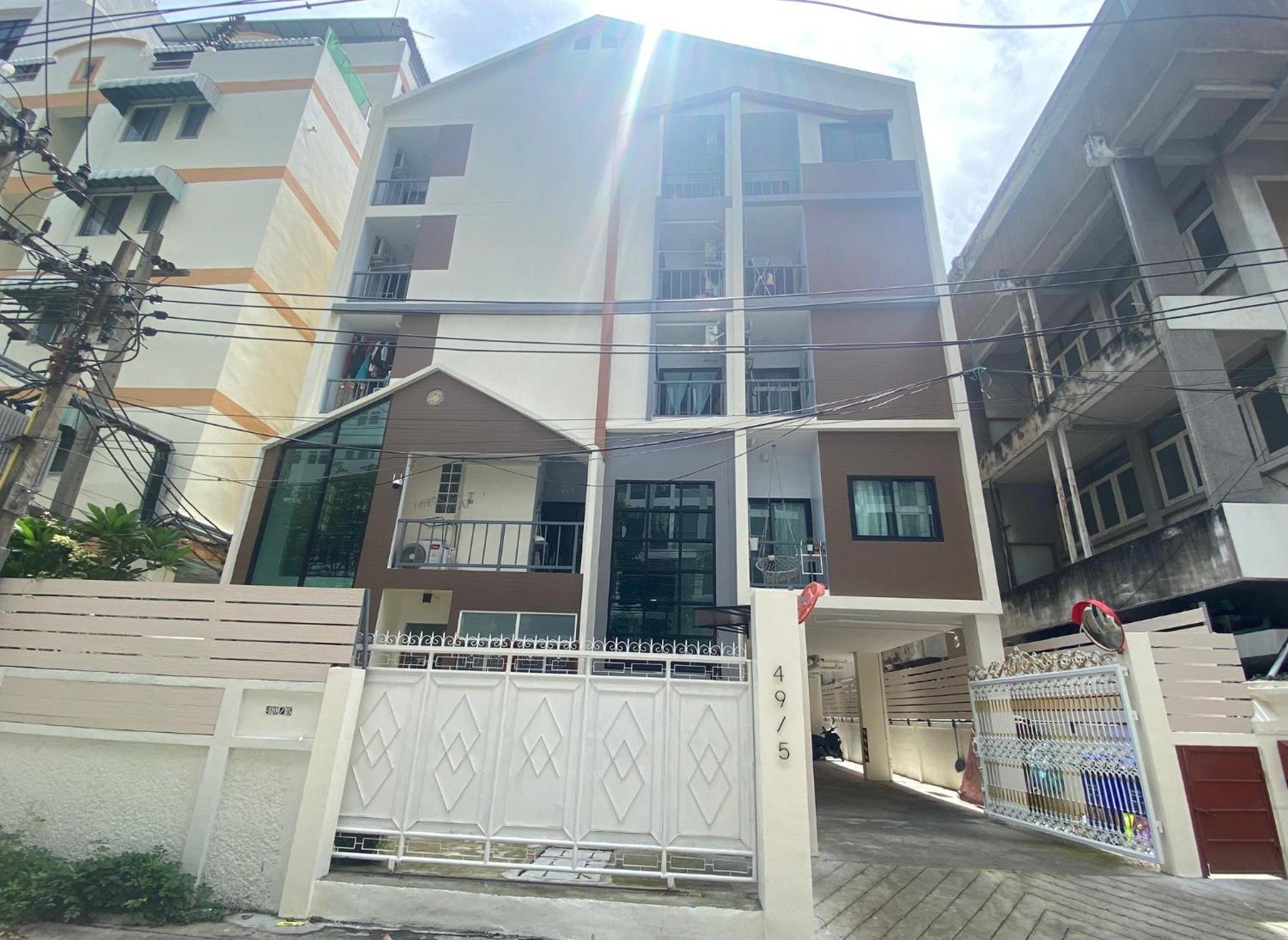Nij Lady Dorm *