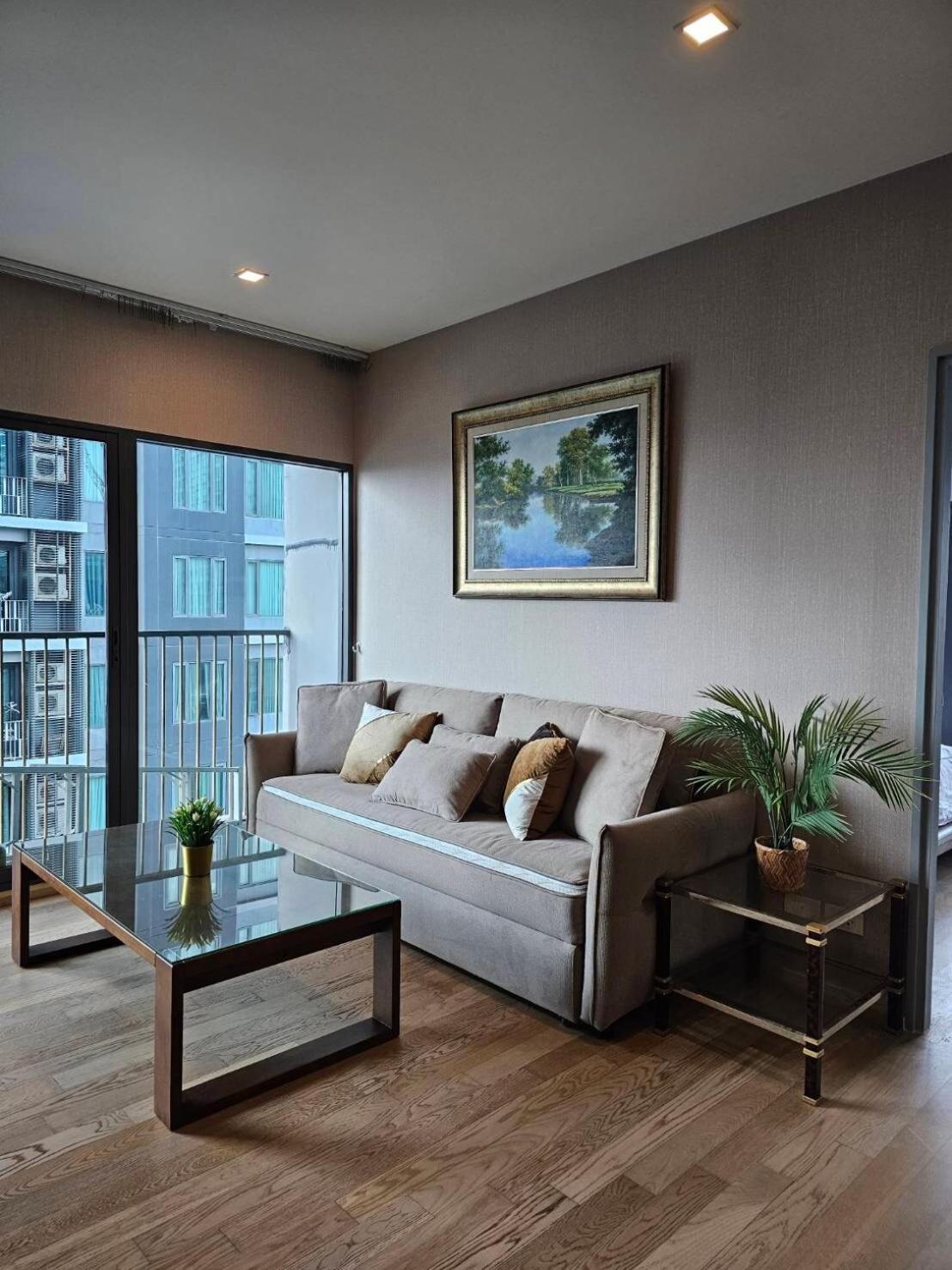 Bts Thong Lor 1 Bedroom Sofa Bed 60sqm Max4person * Bangkok