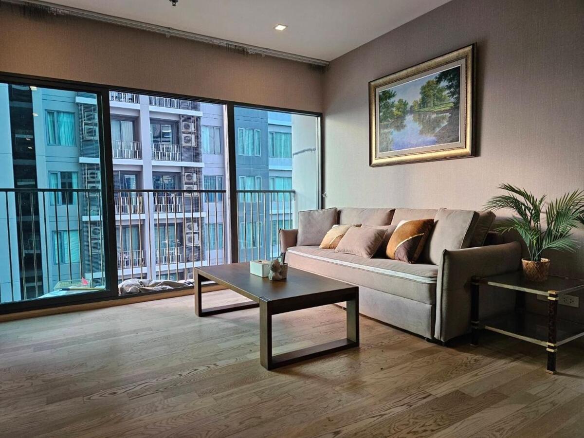 Bts Thong Lor 1 Bedroom Sofa Bed 60sqm Max4person *