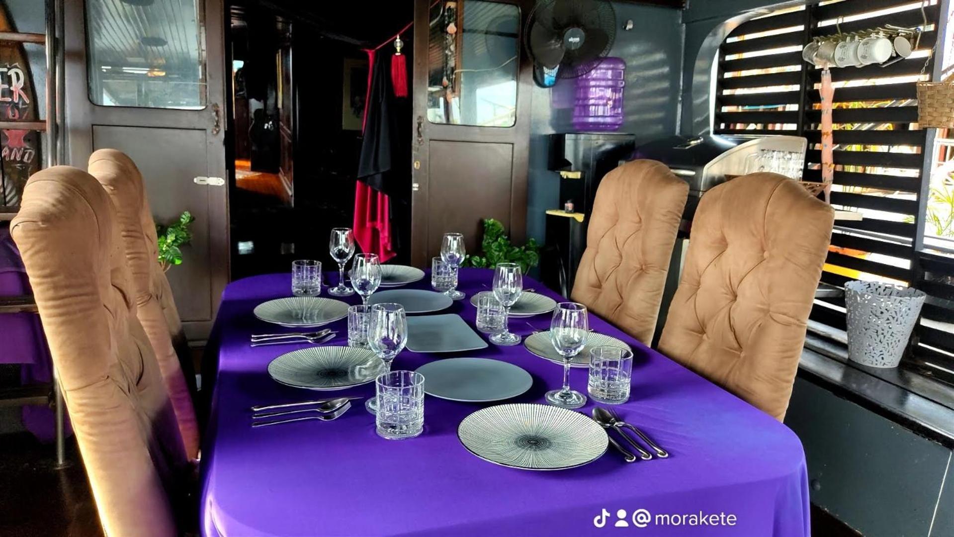 Sabai Sabai Liveaboard * Bangkok