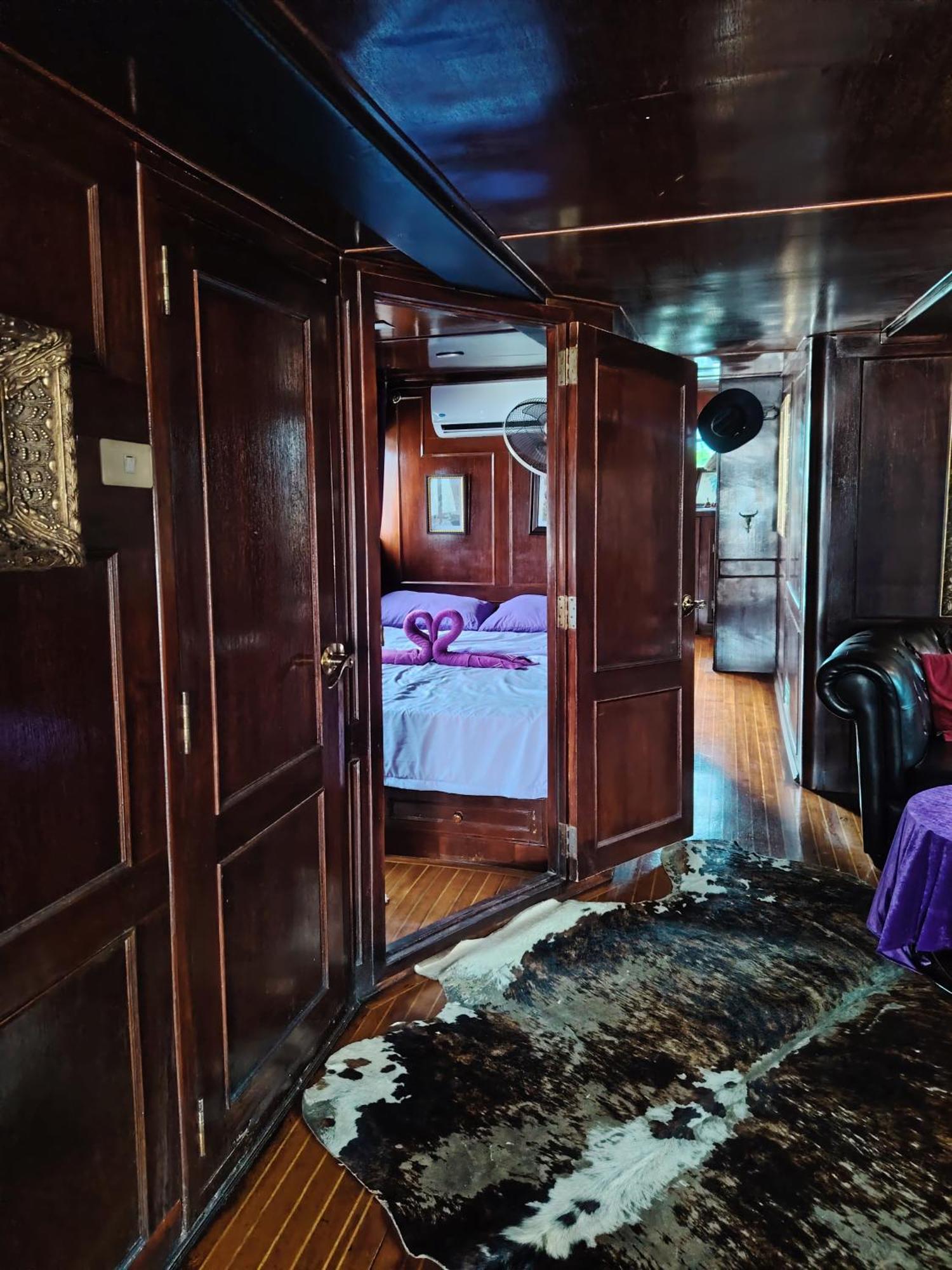 Botel Sabai Sabai Liveaboard