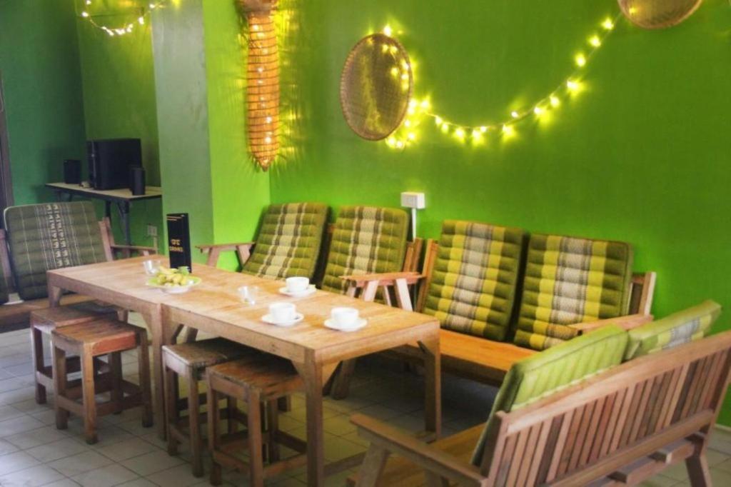 The Twins Hostel Hotel 2*