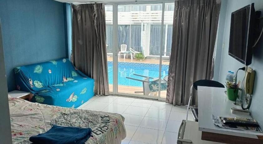 Hotel Pool @donmueang Bangkok