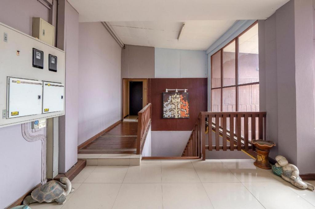 Oyo 1089 Baan Boran Hotel