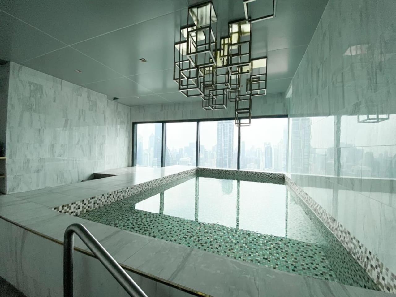 Upscale Skyview 1br - Ultra Fast Wifi - Chitlom * Bangkok