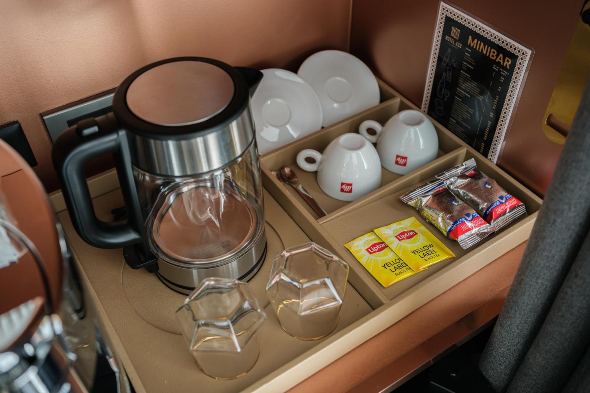 433 - Asoke Sukhumvit Station Hotel 3*