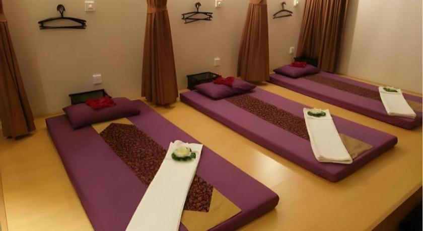 Hotel De Arni 3*