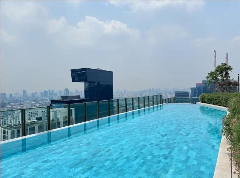 Ideo Rama 9 Asoke Apartment *