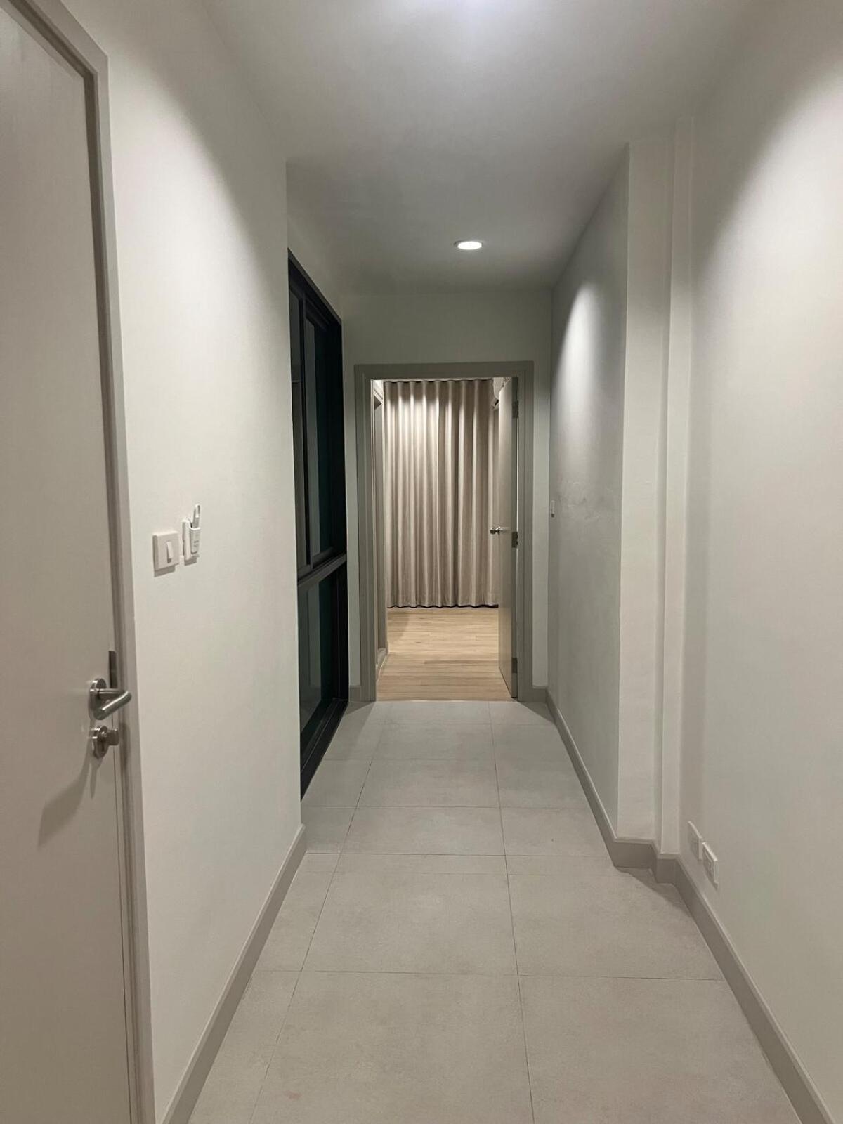 2 Bed & 2 Bath Suite, 3rd Floor Apartment