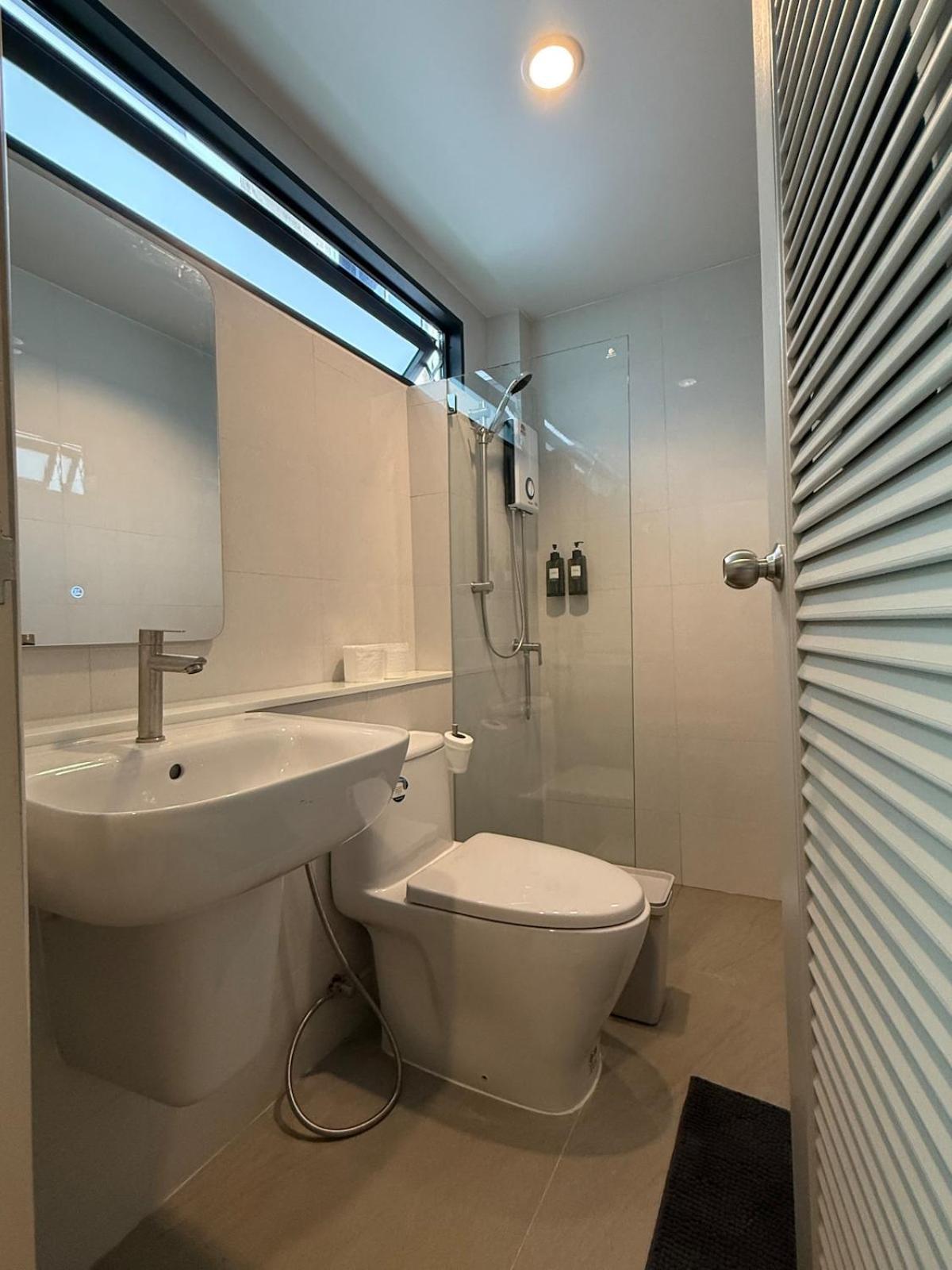 2 Bed & 2 Bath Suite, 3rd Floor
