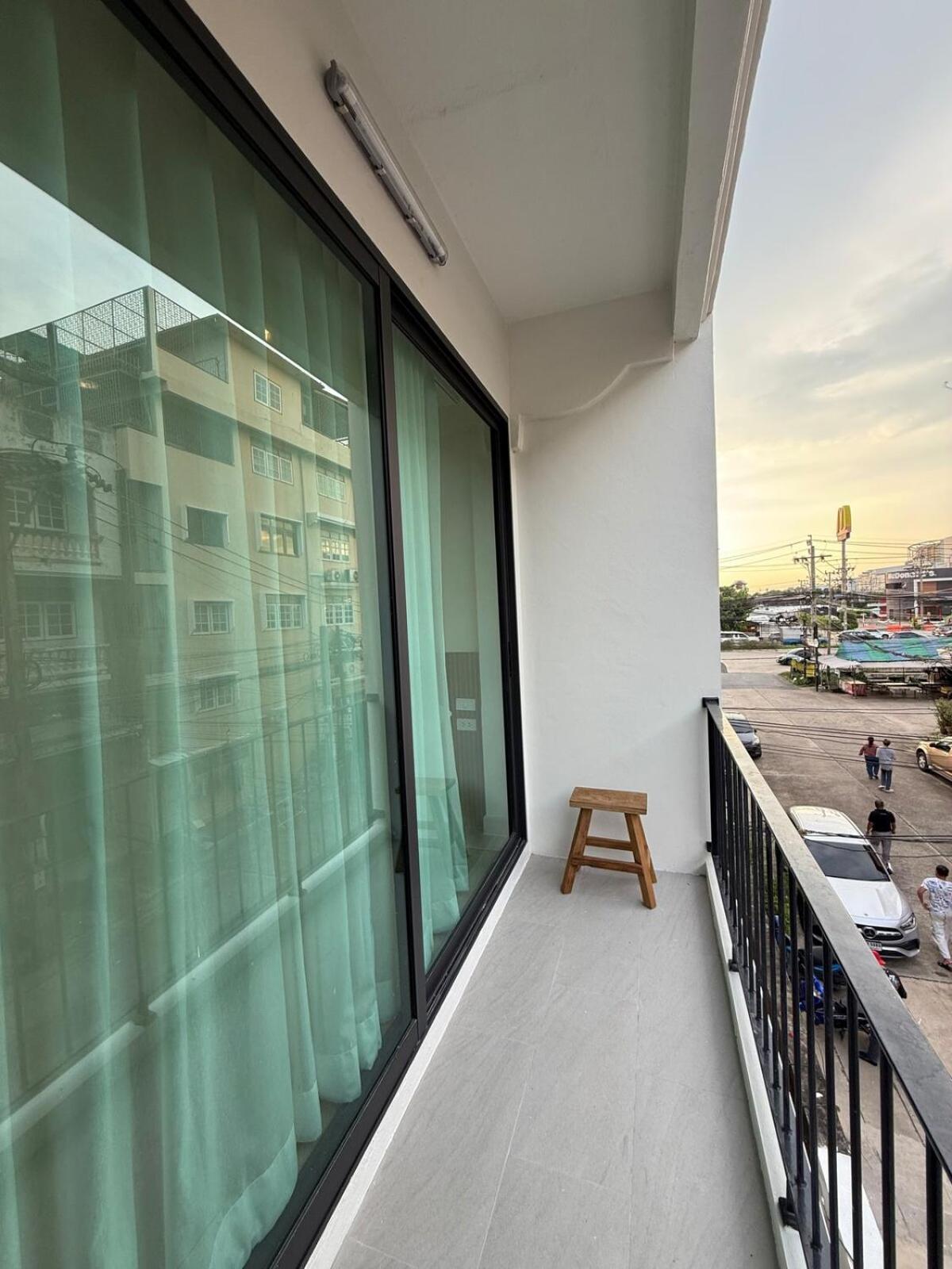2 Bed & 2 Bath Suite, 3rd Floor