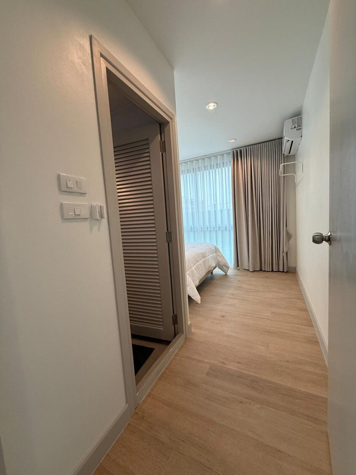 2 Bed & 2 Bath Suite, 3rd Floor *