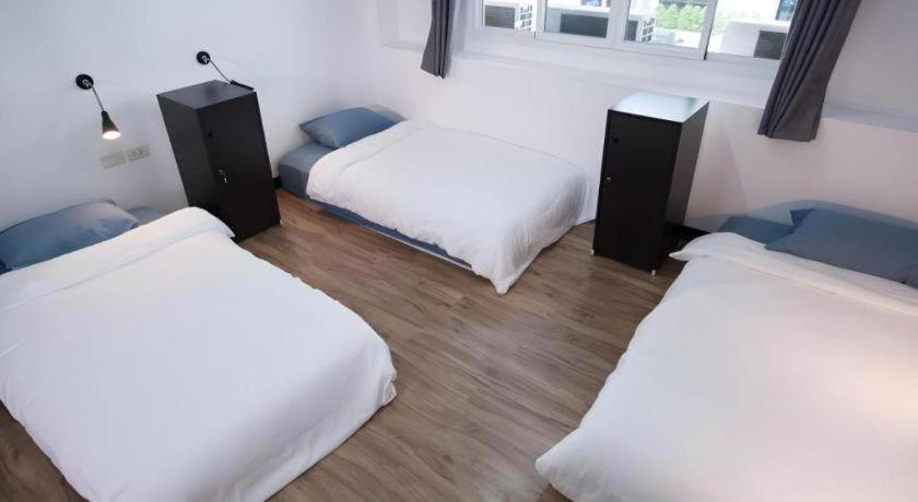 Hoppers Place Donmuang Hostel *