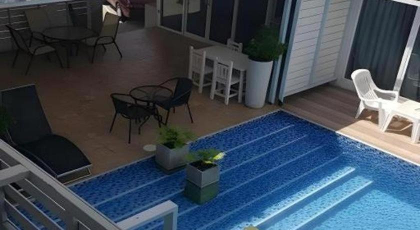 Hotel Pool @donmueang
