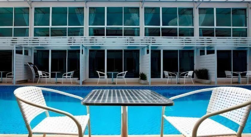 Pool @donmueang Hotel
