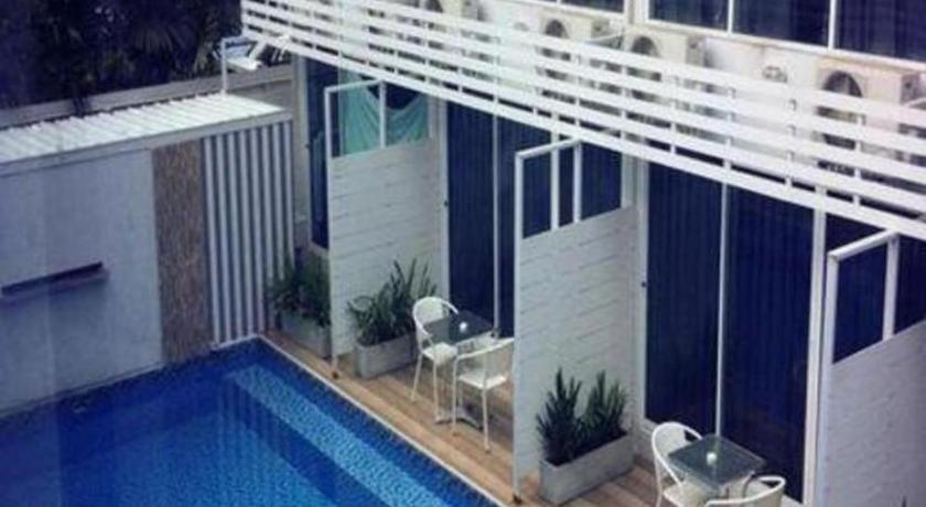 Pool @donmueang Hotel 3*