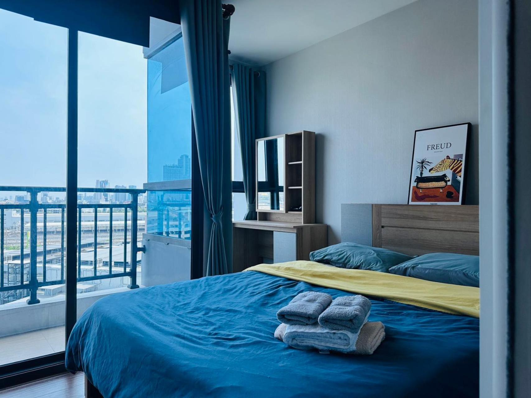 Artisan Ratchada Prime Studio Condos Apartment Bangkok