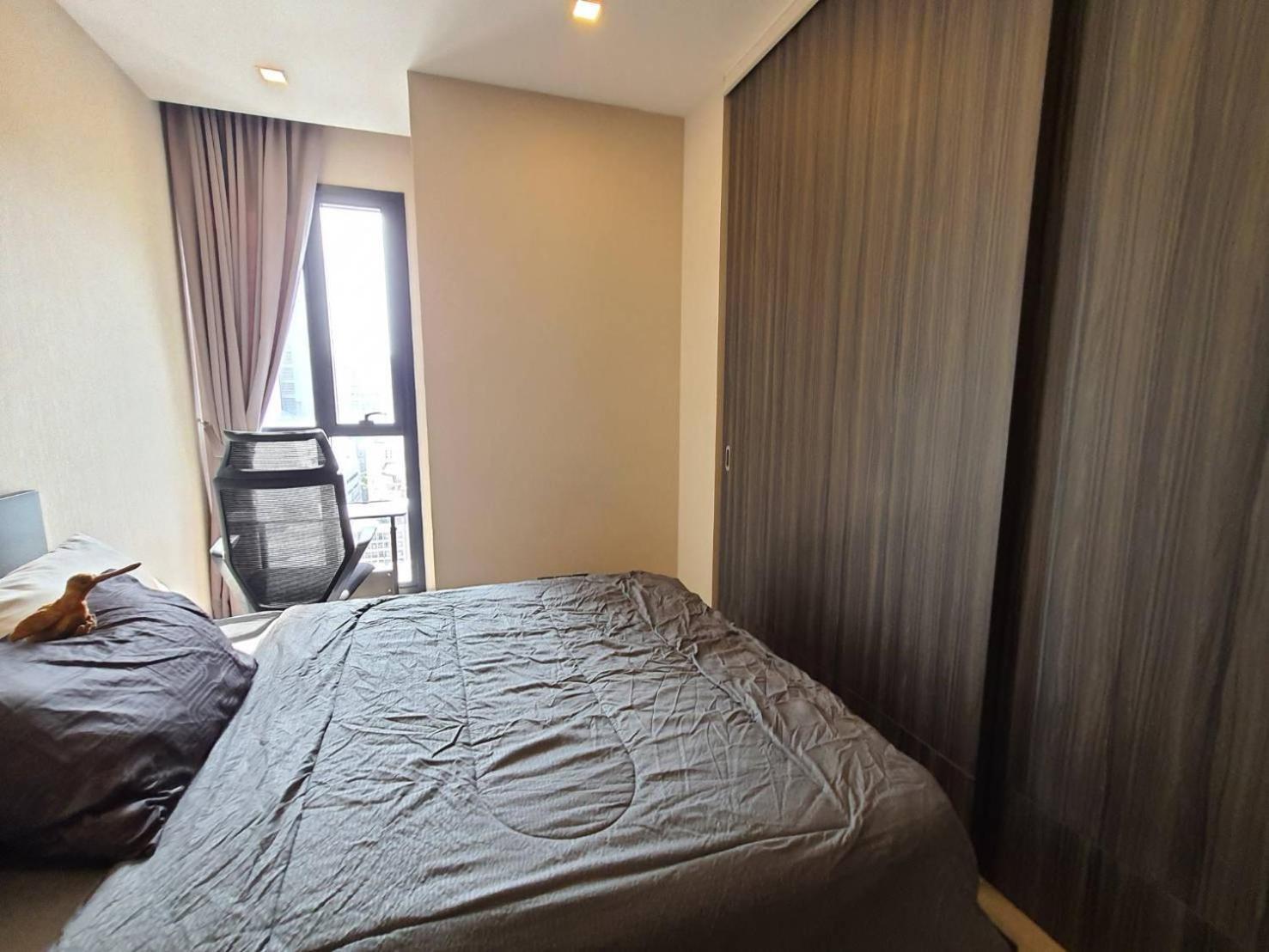 1 Minute Walk To Bts And Mrt Coworking Meeting And Desk And Office Chair Apartment *