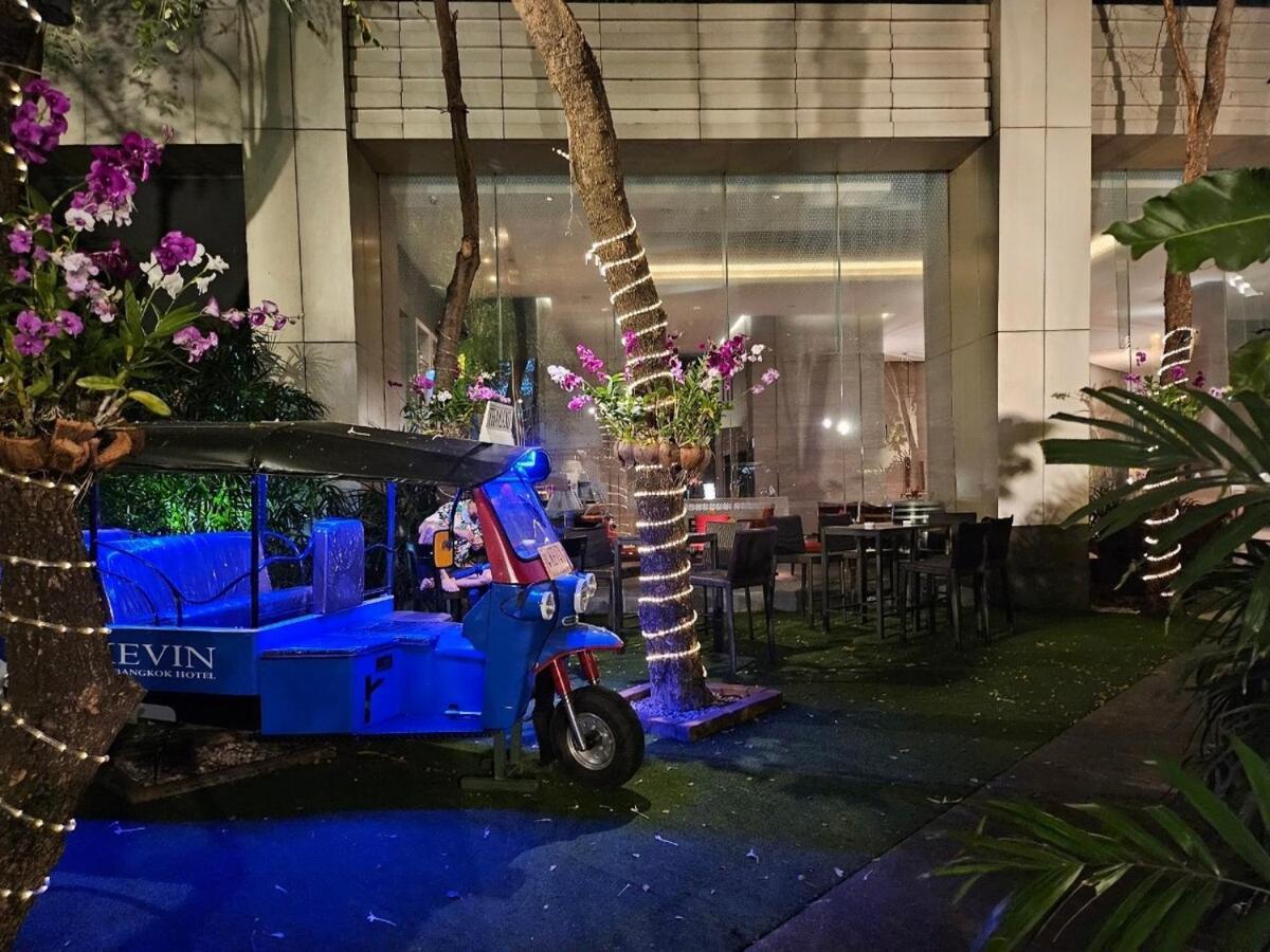 Sathorn Sky View Rooftop Bar