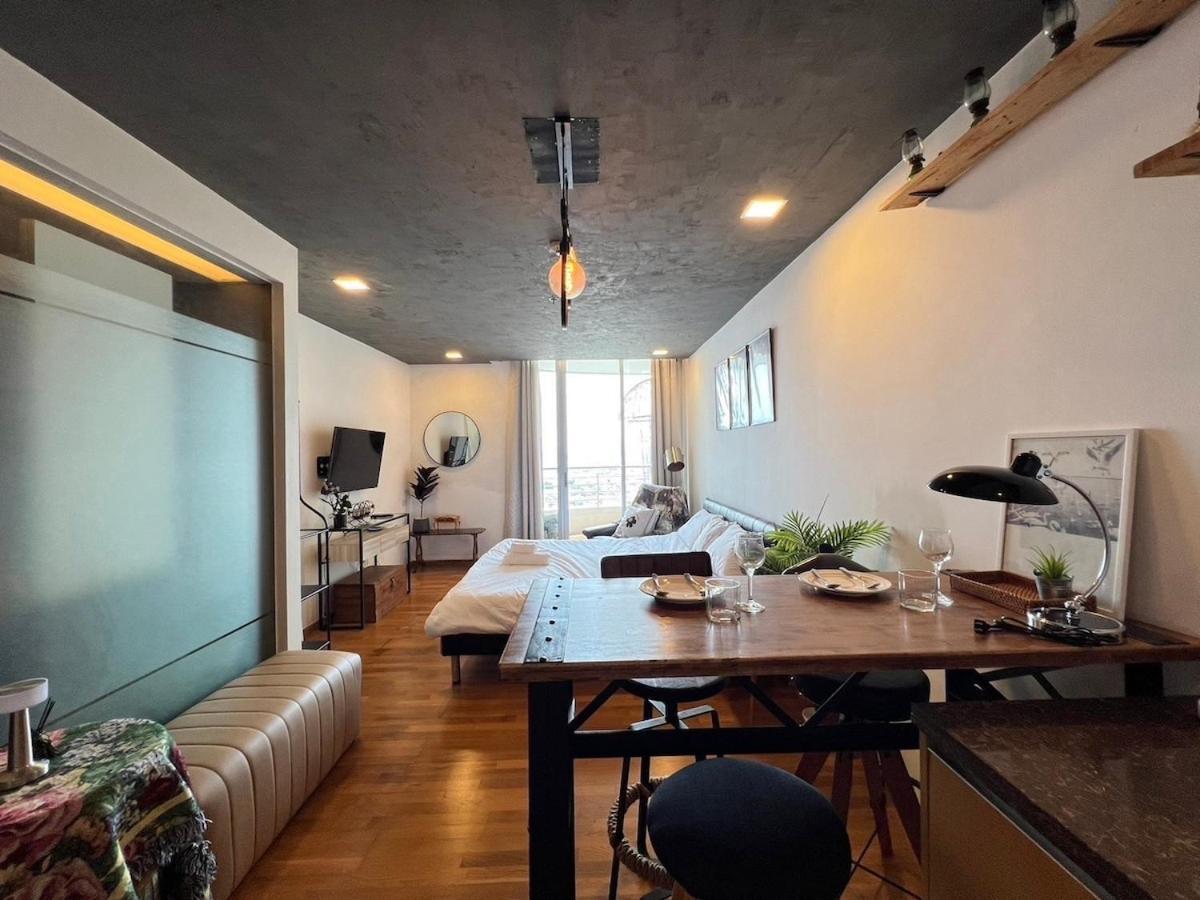 Sathorn Sky View Rooftop Bar Appartement