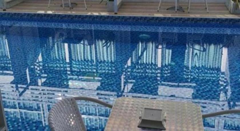Pool @donmueang 3*