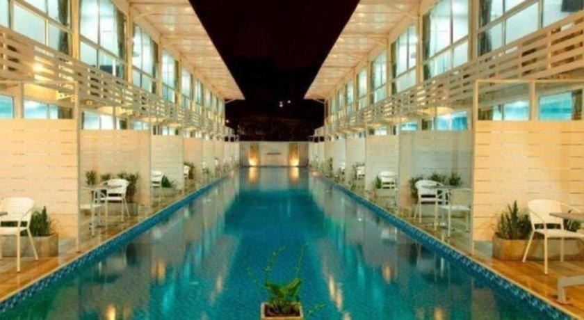 Hotel Pool @donmueang