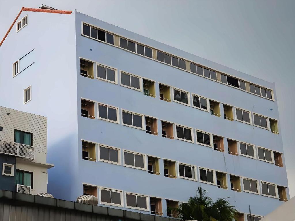J Two S Pratunam Hotel 2*