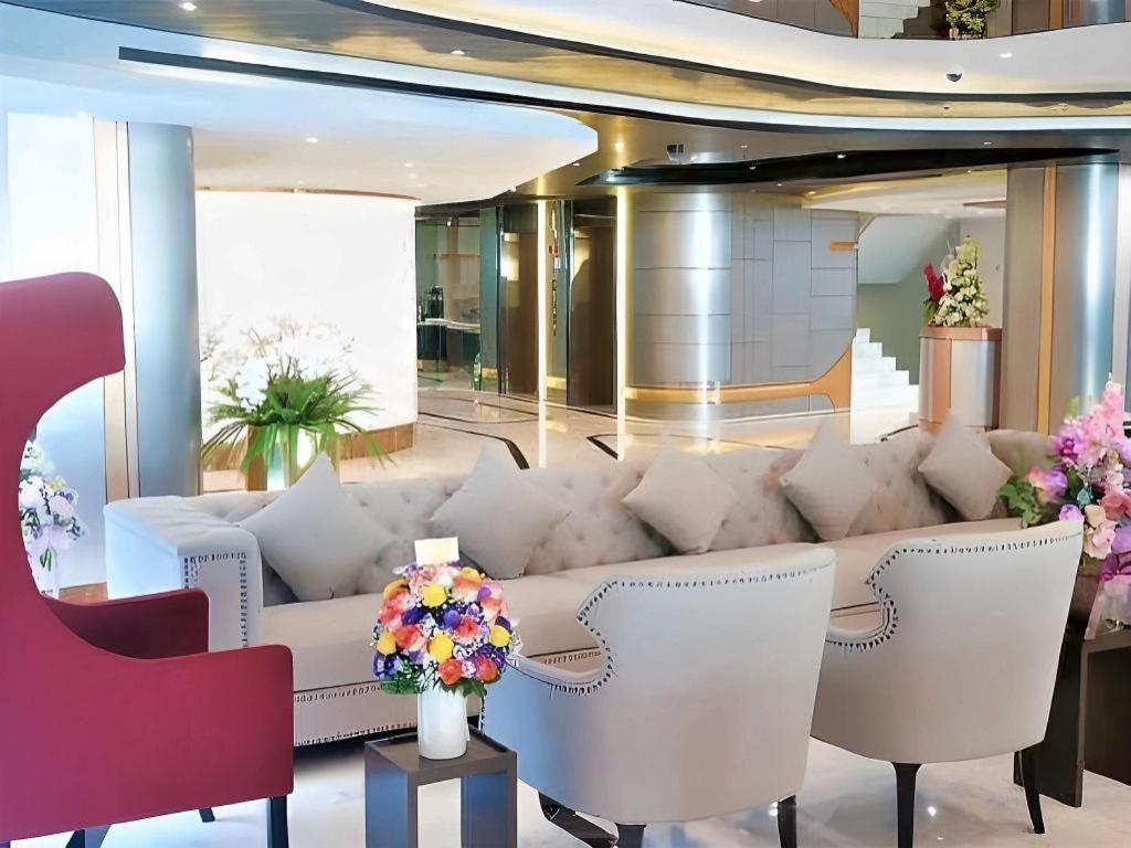 First Pride Hotel 3*