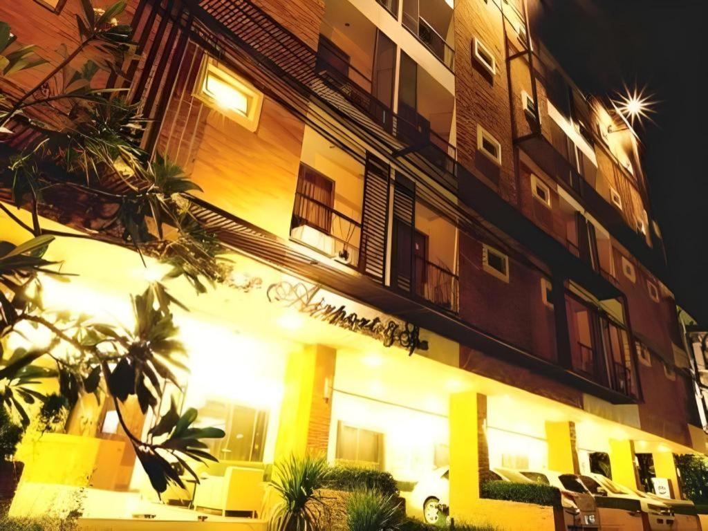 The Airport & Hotel 3*