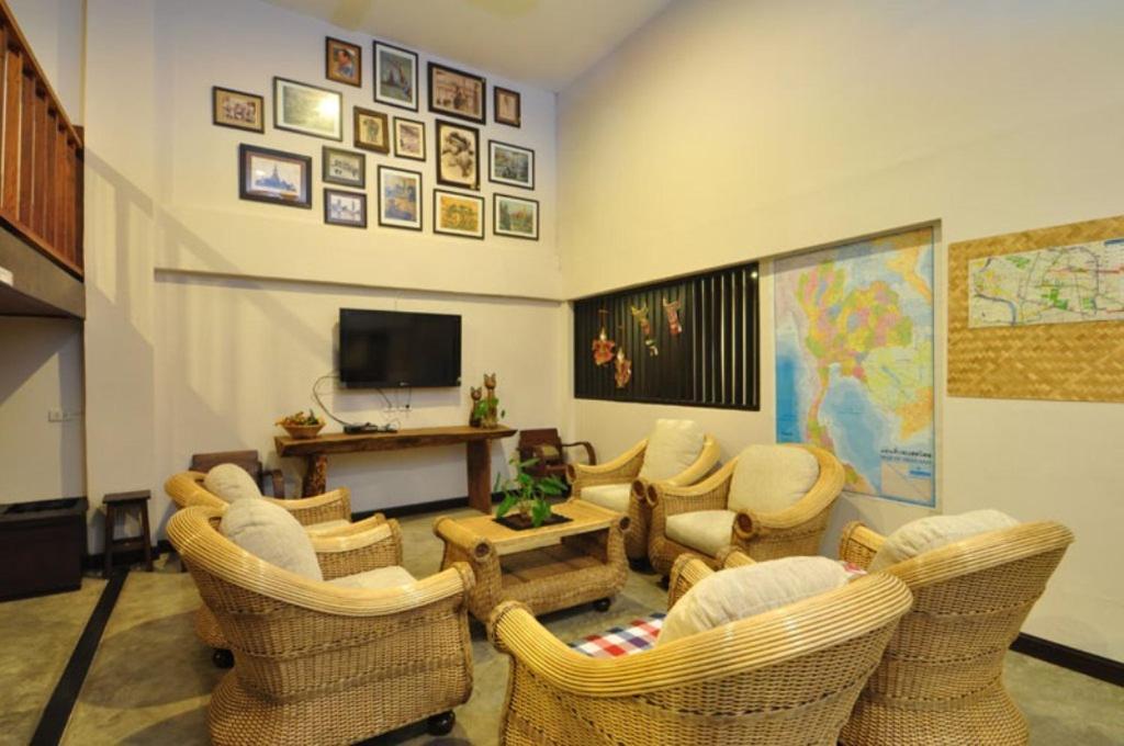 Hostel Hi. Mid