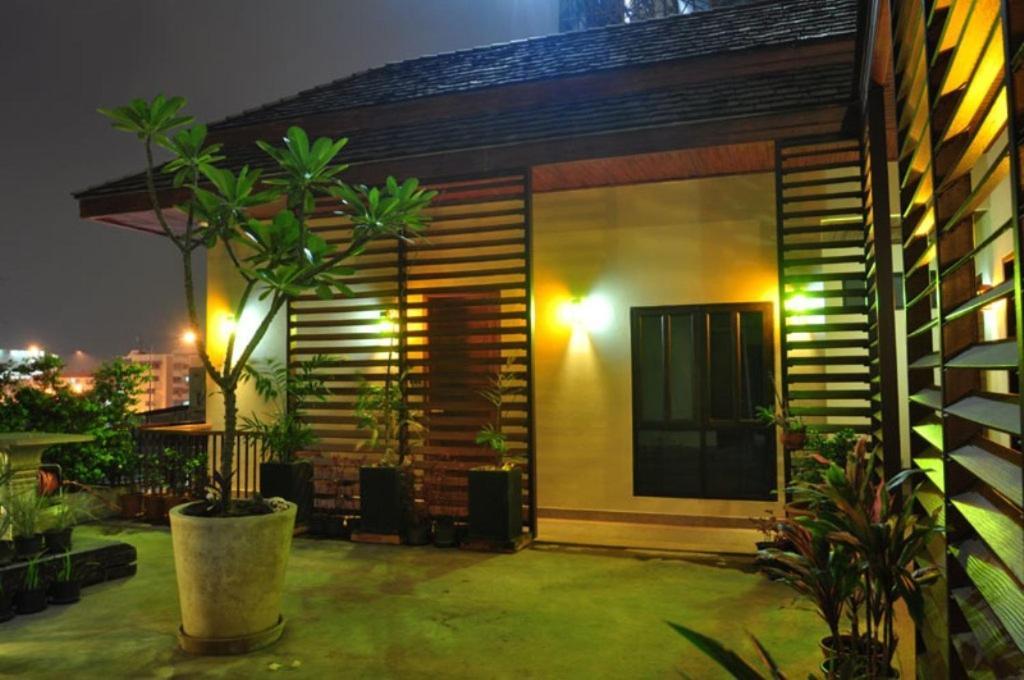 Hi. Mid Hostel *