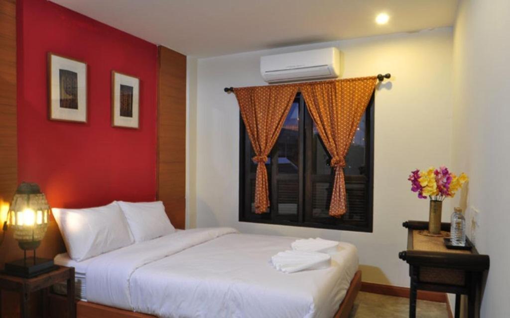 Hi. Mid Hostel Bangkok