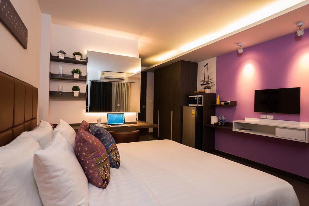 Aim House Hotel