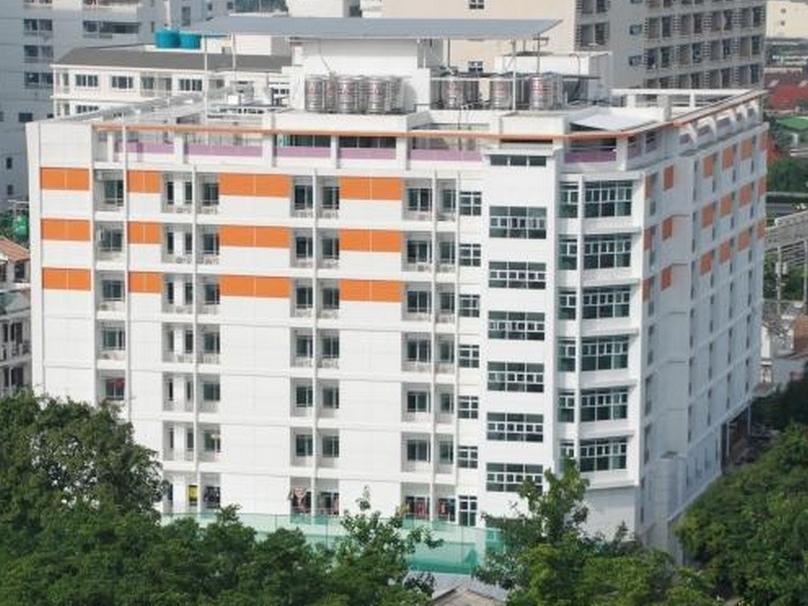 Ratchada 17 Place Hotel