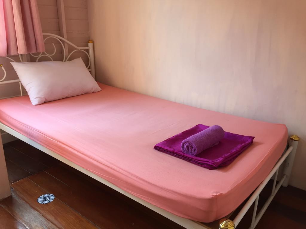 Ricos Honey Place Bangkok