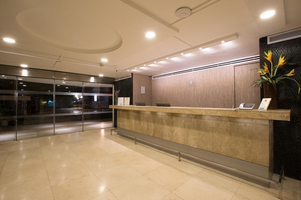 Seasons Siam Hotel 4*