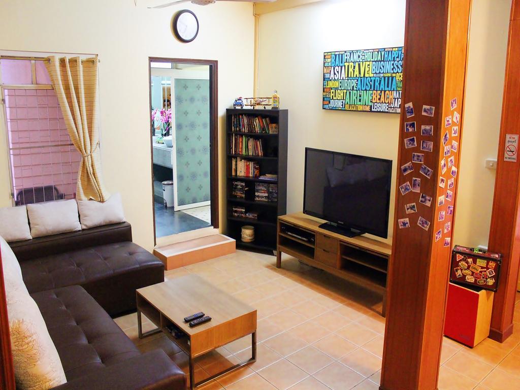Holiday home Private - Pool & Garden - Family Friendly - Center *