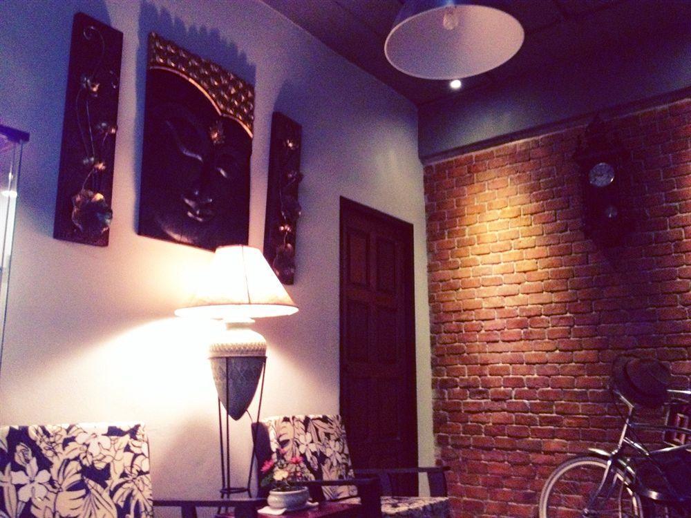 Mon & Yoga Donmueang Katil 3*