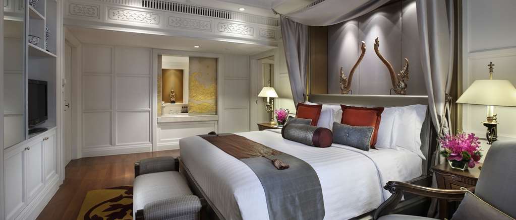 Dusit Thani Hotel Bangkok