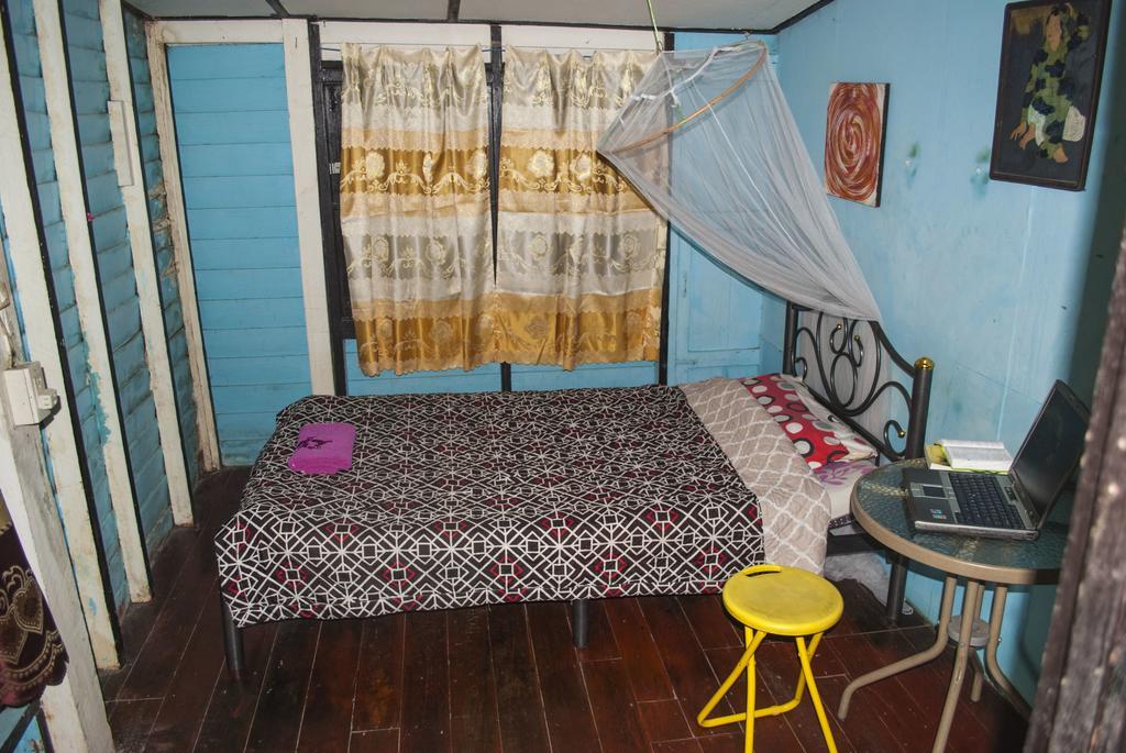 Guest house New Phiman Riverview
