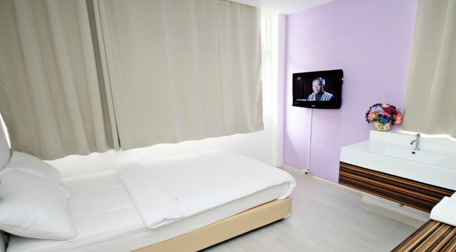 Nantra Ekkamai Hotel