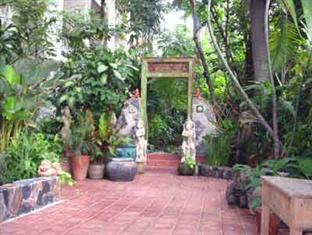 Aparthotel House By The Pond 3*