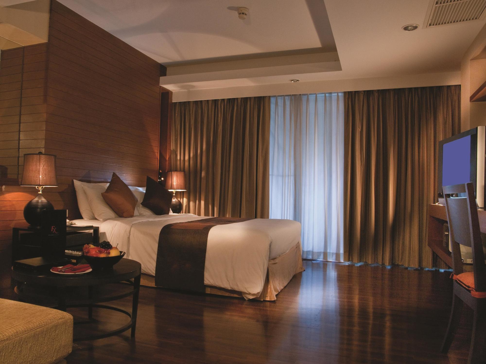 Furamaxclusive Sathorn, Hotel